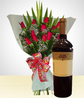 Aniversarios - Combo Distincin: Bouquet de 12 Rosas + Vino.